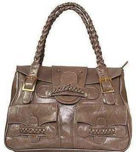 箱包市場發(fā)展趨勢與箱包網(wǎng)店代理模式探析