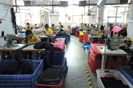 “望聞問切”法教你如何選擇化妝品箱包工廠